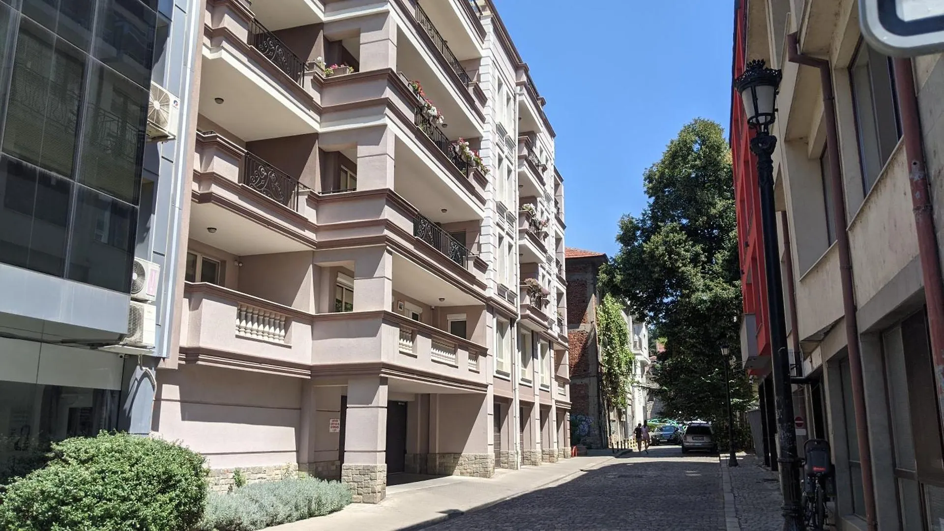 Lux 2 Central Apartment With Garage Plovdiv Bulgaria